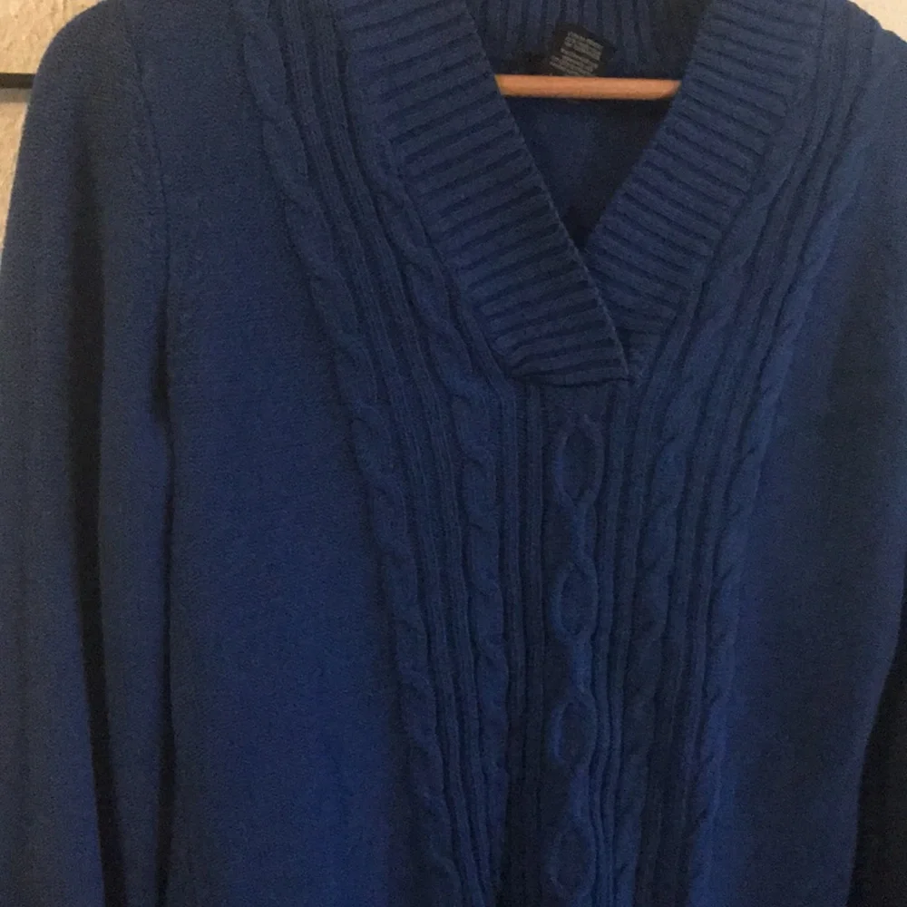 Sweater - Picture 2 of 7